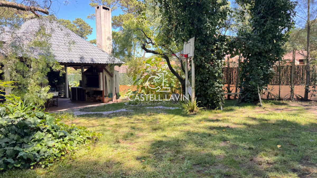 Casa ID.467 - Venta Casa 4 Dormitorios con piscina en Pinares Maldonado