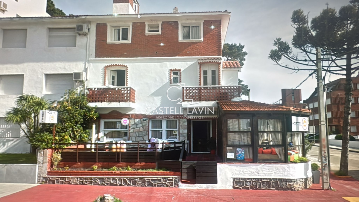 Casa ID.419 - Casa a pasos de la rambla mansa - Apta para Hostel y gastronomía.