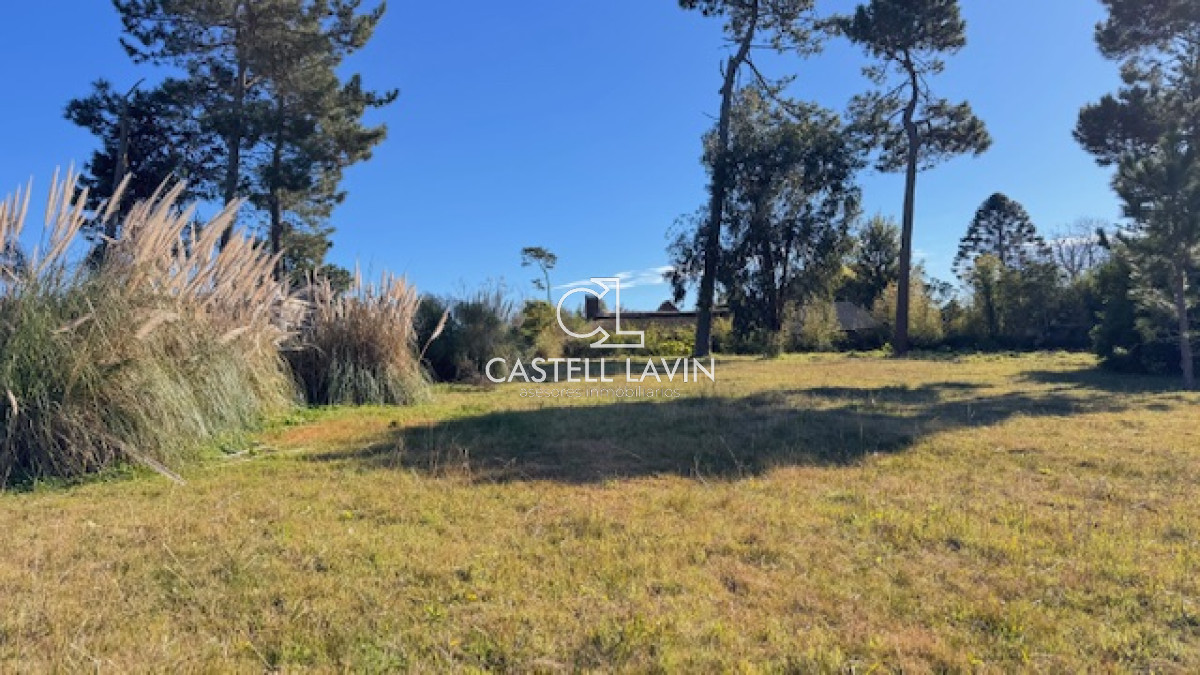 Terreno ID.416 - Terreno en Barrio del Golf con vista frente a la cancha de golf.
