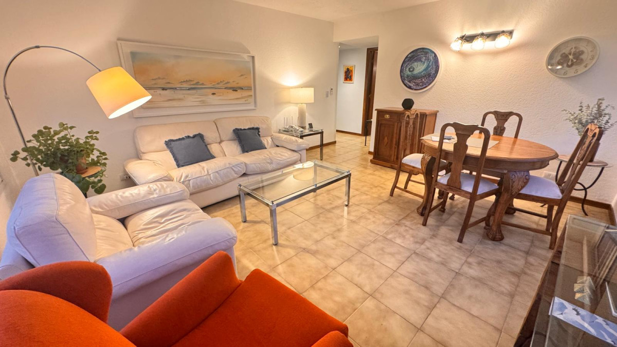 Apartamento en venta de 2 dormitorios en Punta del Este