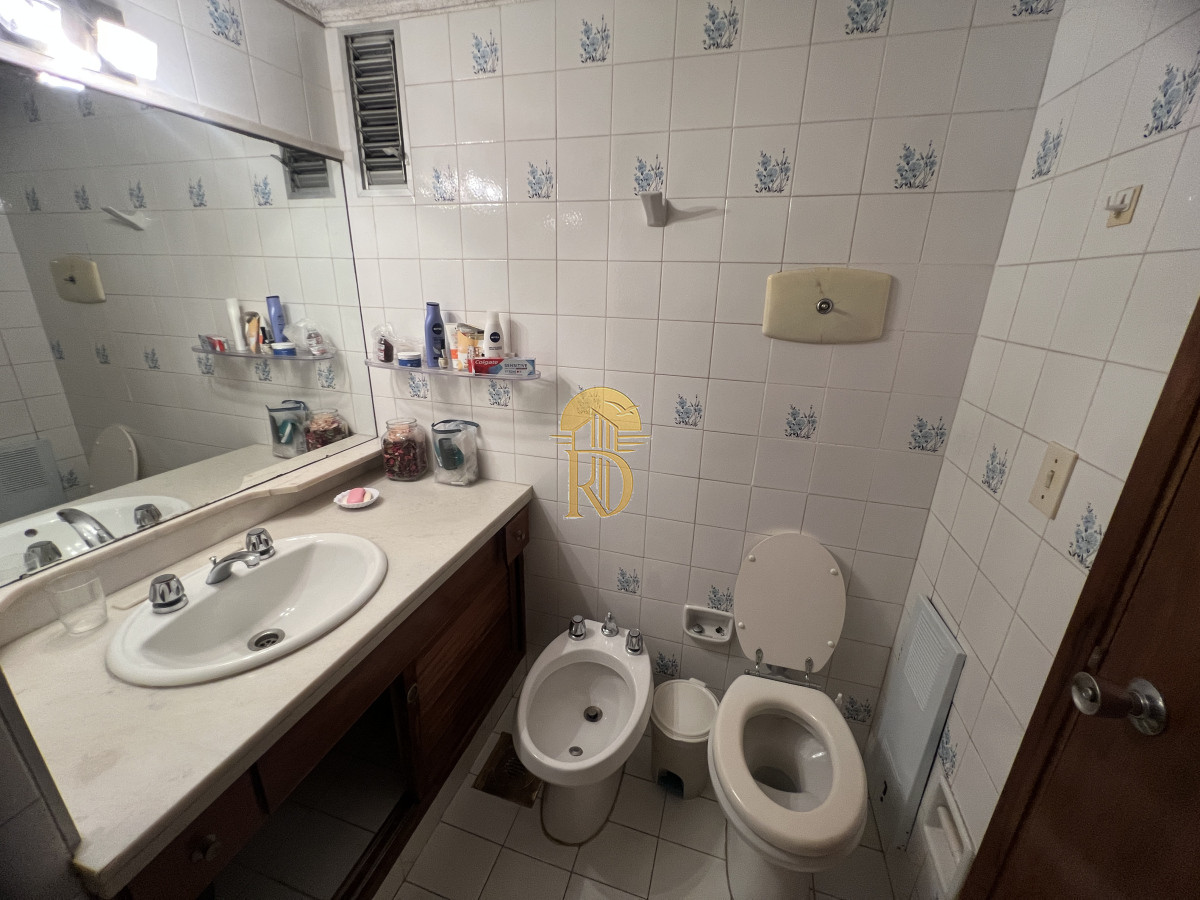 Apartamento en Peninsula a pasos de la playa mansa y brava. -id-275-12