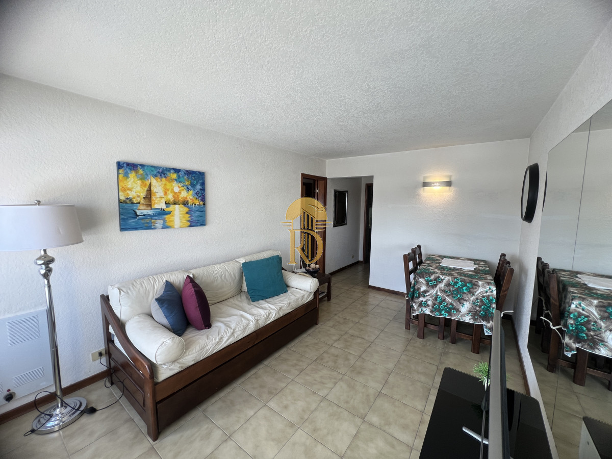 Apartamento en Peninsula a pasos de la playa mansa y brava. -id-275-3