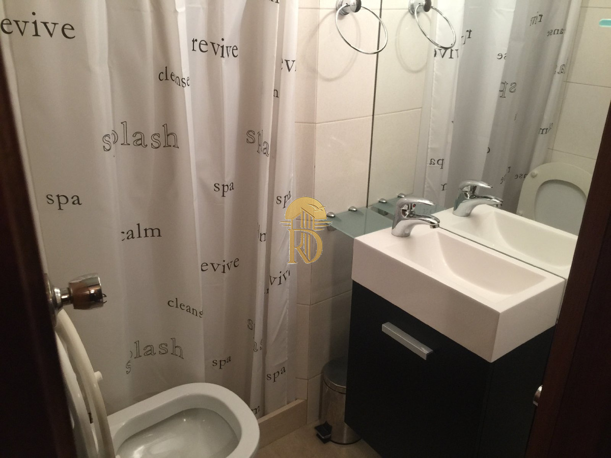 Apto de 2 dormitorios 2 baños, en la entrada de Punta del Este, Parada 1 mansa el edificio cuenta con servicio de playa en mansa y  brava. -id-394-22