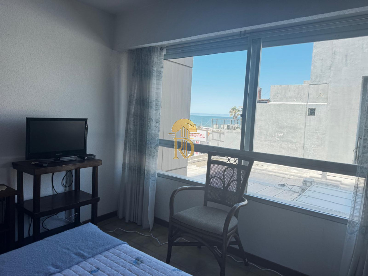Apartamento de  2 dormitorio y 1 baños -En la peninsula -id-516