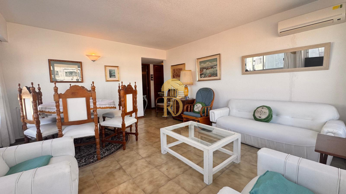 Apartamento de  2 dormitorio y 1 baños -En la peninsula -id-516