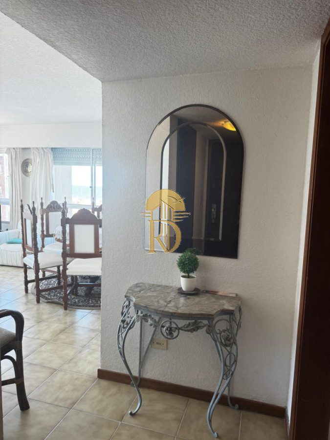 Apartamento de  2 dormitorio y 1 baños -En la peninsula -id-516
