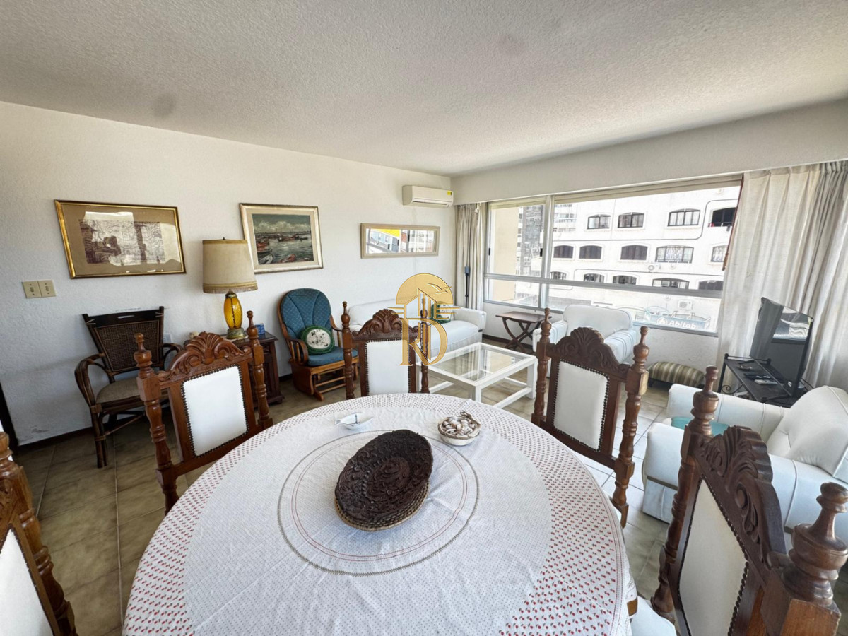 Apartamento de  2 dormitorio y 1 baños -En la peninsula -id-516