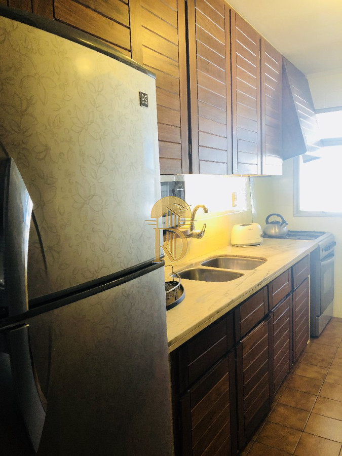 Apto de 2 dormitorios 2 baños, en la entrada de Punta del Este, Parada 1 mansa el edificio cuenta con servicio de playa en mansa y  brava. -id-394-17