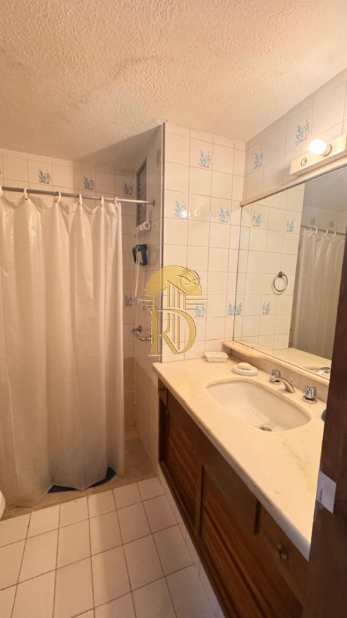 Apartamento de  2 dormitorio y 1 baños -En la peninsula -id-516
