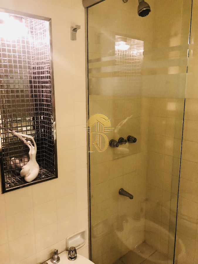 Apto de 2 dormitorios 2 baños, en la entrada de Punta del Este, Parada 1 mansa el edificio cuenta con servicio de playa en mansa y  brava. -id-394-15