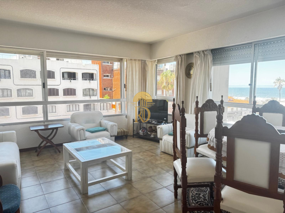 Apartamento de  2 dormitorio y 1 baños -En la peninsula -id-516