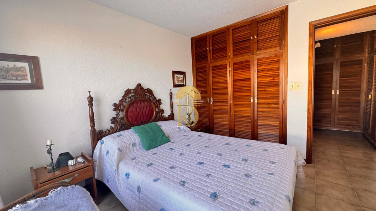 Apartamento de  2 dormitorio y 1 baños -En la peninsula -id-516-2