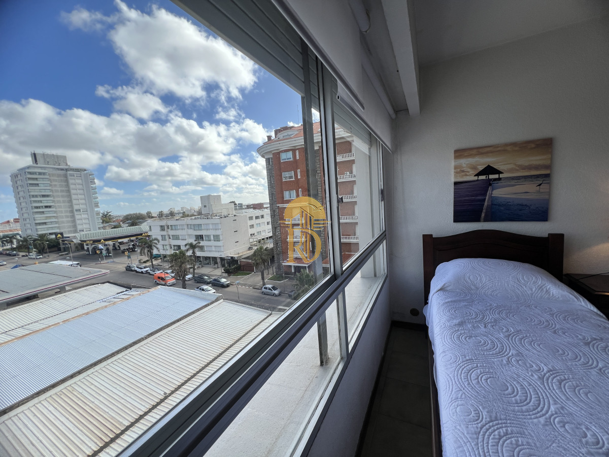 Apartamento en Peninsula a pasos de la playa mansa y brava. -id-275-10