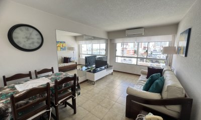 Apartamento en Peninsula a pasos de la playa mansa y brava.