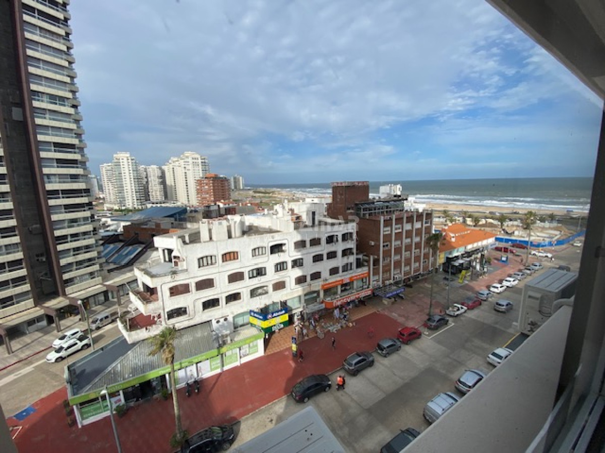 Apartamento ID.213606 - Venta Apartamento de 1 dormitorio en peninsula con vista a playa 