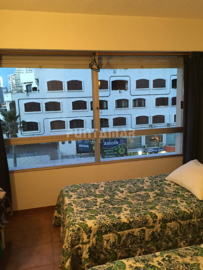 Apartamento ID.213606 - Venta Apartamento de 1 dormitorio en peninsula con vista a playa 