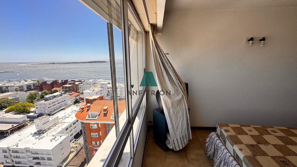 Apartamento ID.114 - Apto en Torre Gattas -3 dor, 3 Baños, Balcón con vista a la playa mansa y brava. 