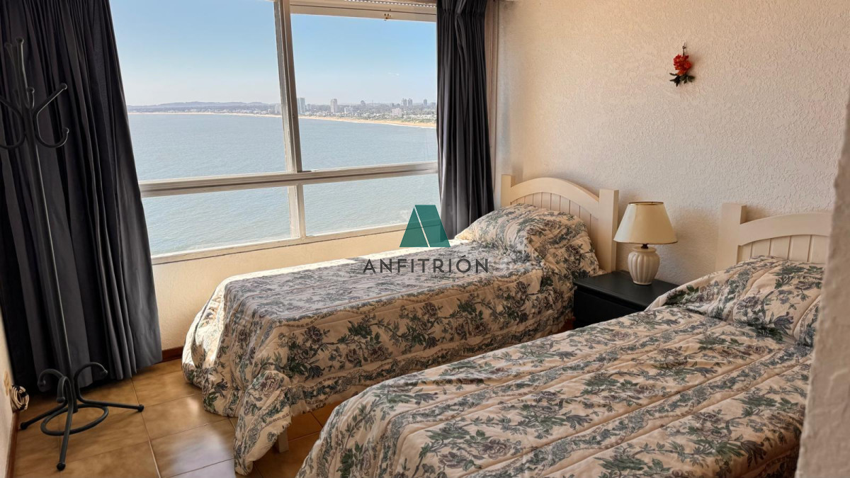 Apartamento ID.114 - Apto en Torre Gattas -3 dor, 3 Baños, Balcón con vista a la playa mansa y brava. 