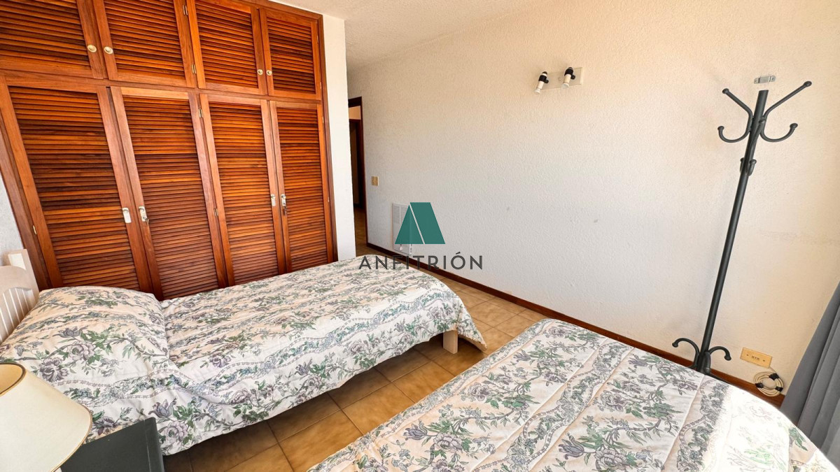 Apartamento ID.114 - Apto en Torre Gattas -3 dor, 3 Baños, Balcón con vista a la playa mansa y brava. 