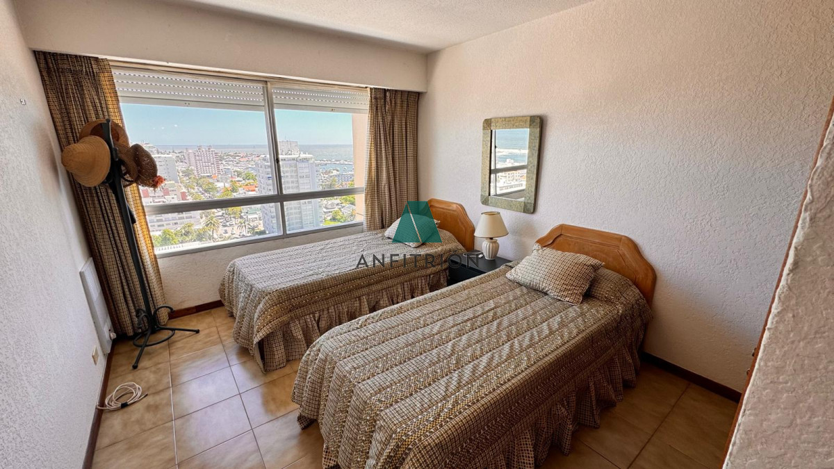 Apartamento ID.114 - Apto en Torre Gattas -3 dor, 3 Baños, Balcón con vista a la playa mansa y brava. 