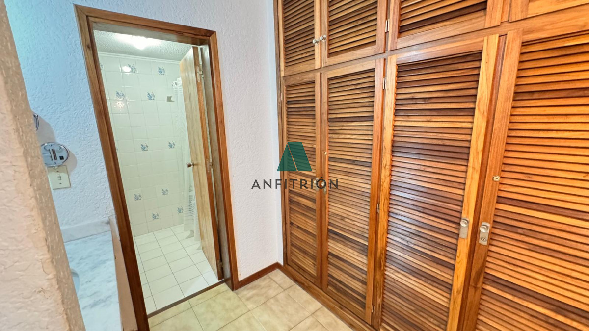 Apartamento ID.114 - Apto en Torre Gattas -3 dor, 3 Baños, Balcón con vista a la playa mansa y brava. 