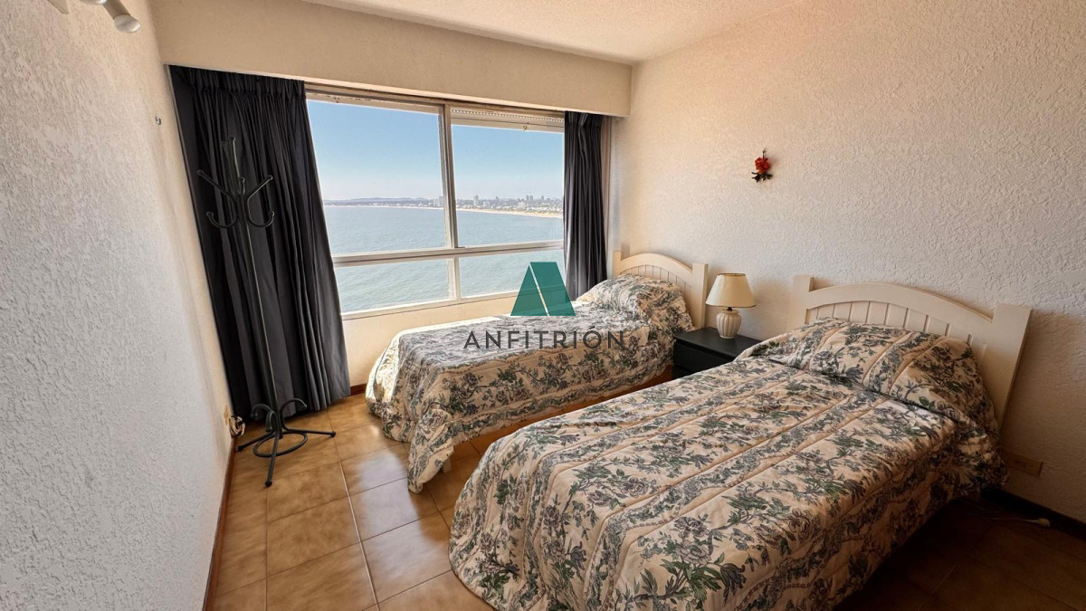 Apartamento ID.114 - Apto en Torre Gattas -3 dor, 3 Baños, Balcón con vista a la playa mansa y brava. 