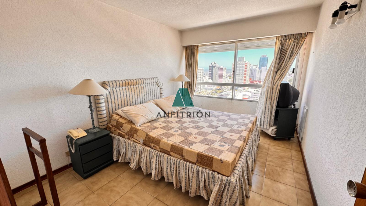 Apartamento ID.114 - Apto en Torre Gattas -3 dor, 3 Baños, Balcón con vista a la playa mansa y brava. 