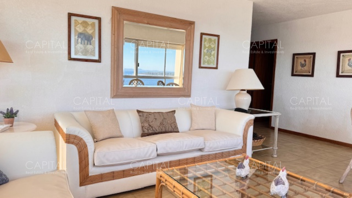 Apartamento ID.40287 - Apartamento con excelente vista a playa Mansa y Brava