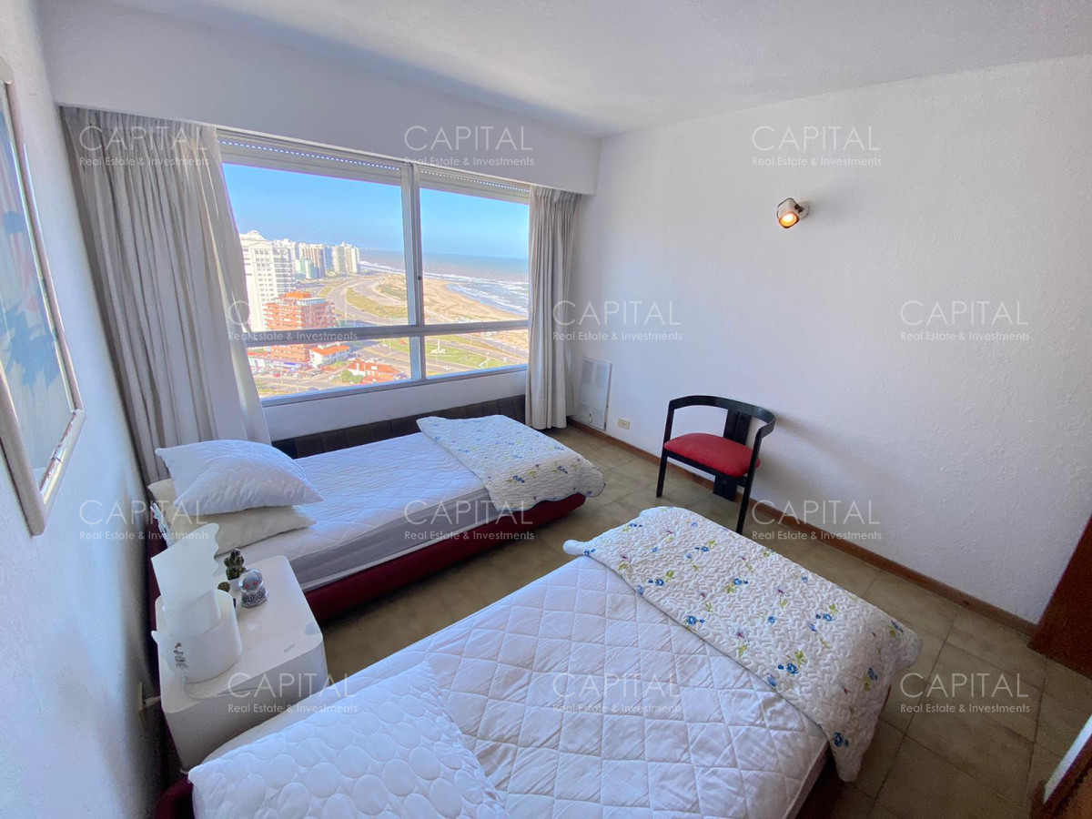 Apartamento ID.38343 - Apto en Torre Gattas 3 dormit 3 Baños ( 2 en suite), Balcon con vista a la playa mansa y brava. En una excelente Ubicacion. Consulte!!!!! por alquiler