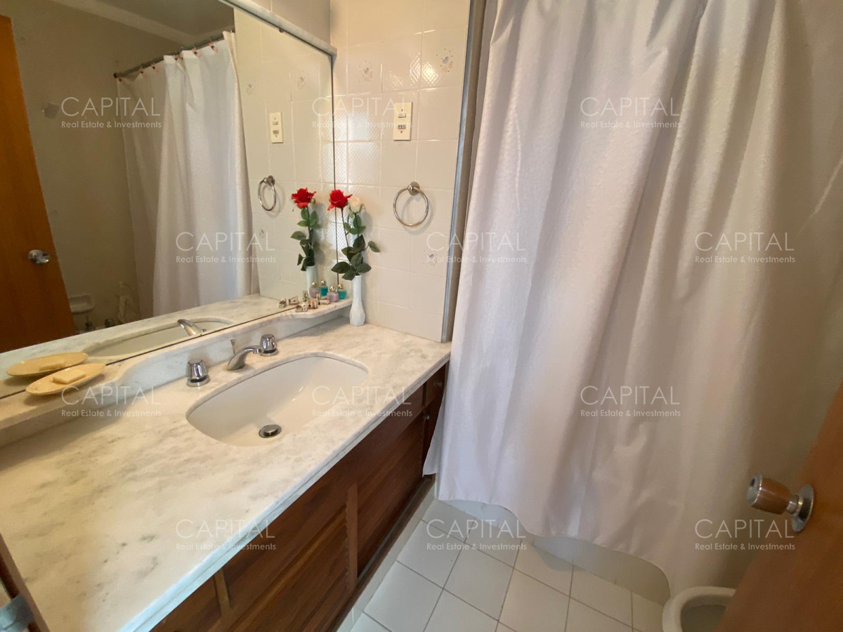 Apartamento ID.38343 - Apto en Torre Gattas 3 dormit 3 Baños ( 2 en suite), Balcon con vista a la playa mansa y brava. En una excelente Ubicacion. Consulte!!!!! por alquiler