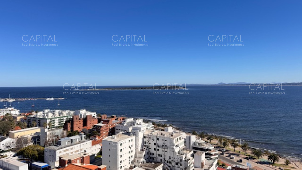 Apartamento ID.40287 - Apartamento con excelente vista a playa Mansa y Brava