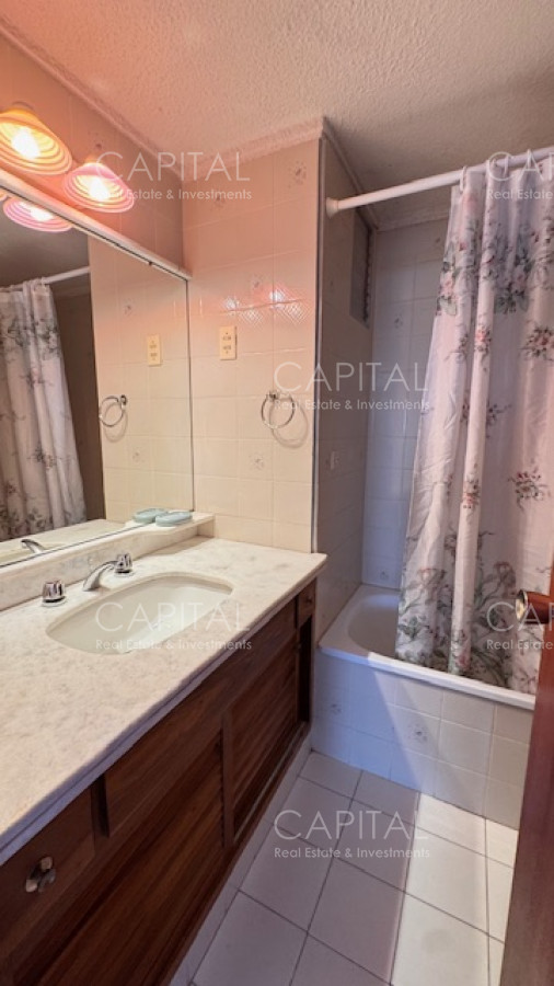 Apartamento ID.40287 - Apartamento con excelente vista a playa Mansa y Brava