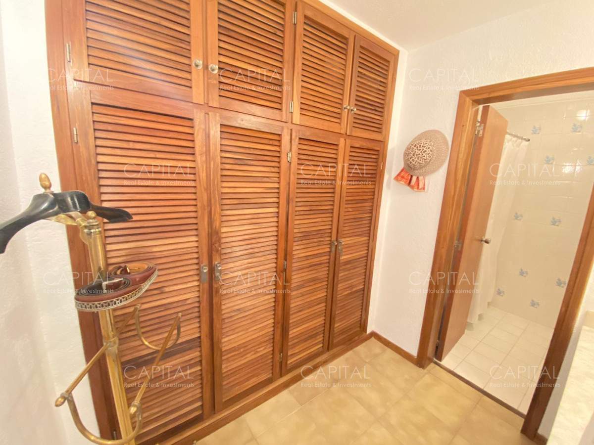 Apartamento ID.38343 - Apto en Torre Gattas 3 dormit 3 Baños ( 2 en suite), Balcon con vista a la playa mansa y brava. En una excelente Ubicacion. Consulte!!!!! por alquiler