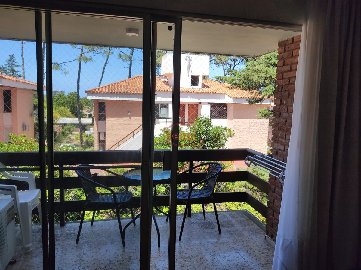 Apartamento ID.166295/Alquiler-un-dormitorio-Peninsula - Encantador Apartamento en Arcobaleno, 2 dormitorios con Acciones de Piscina, cochera y baulera. CONSULTENOS!