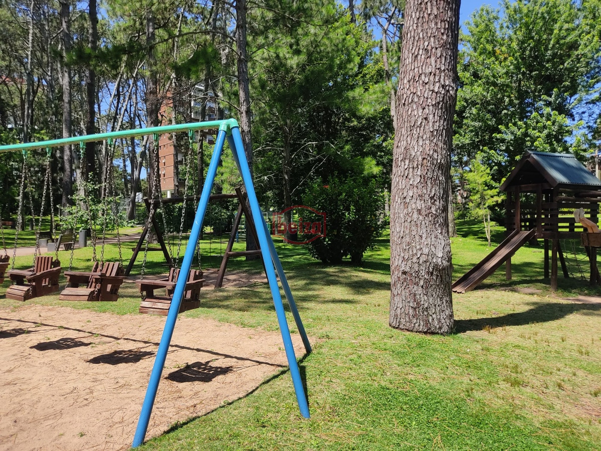 Apartamento ID.166295/Alquiler-un-dormitorio-Peninsula - Encantador Apartamento en Arcobaleno, 2 dormitorios con Acciones de Piscina, cochera y baulera. CONSULTENOS!