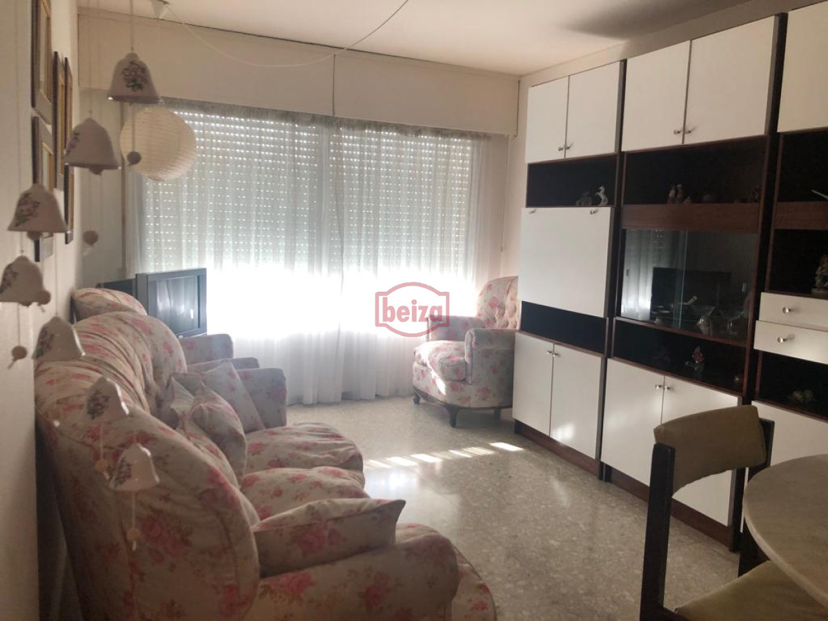 Apartamento ID.166299 - Apartamento en muy buena ubicacion, de 1 dormitorio y medio Consulte!!!!