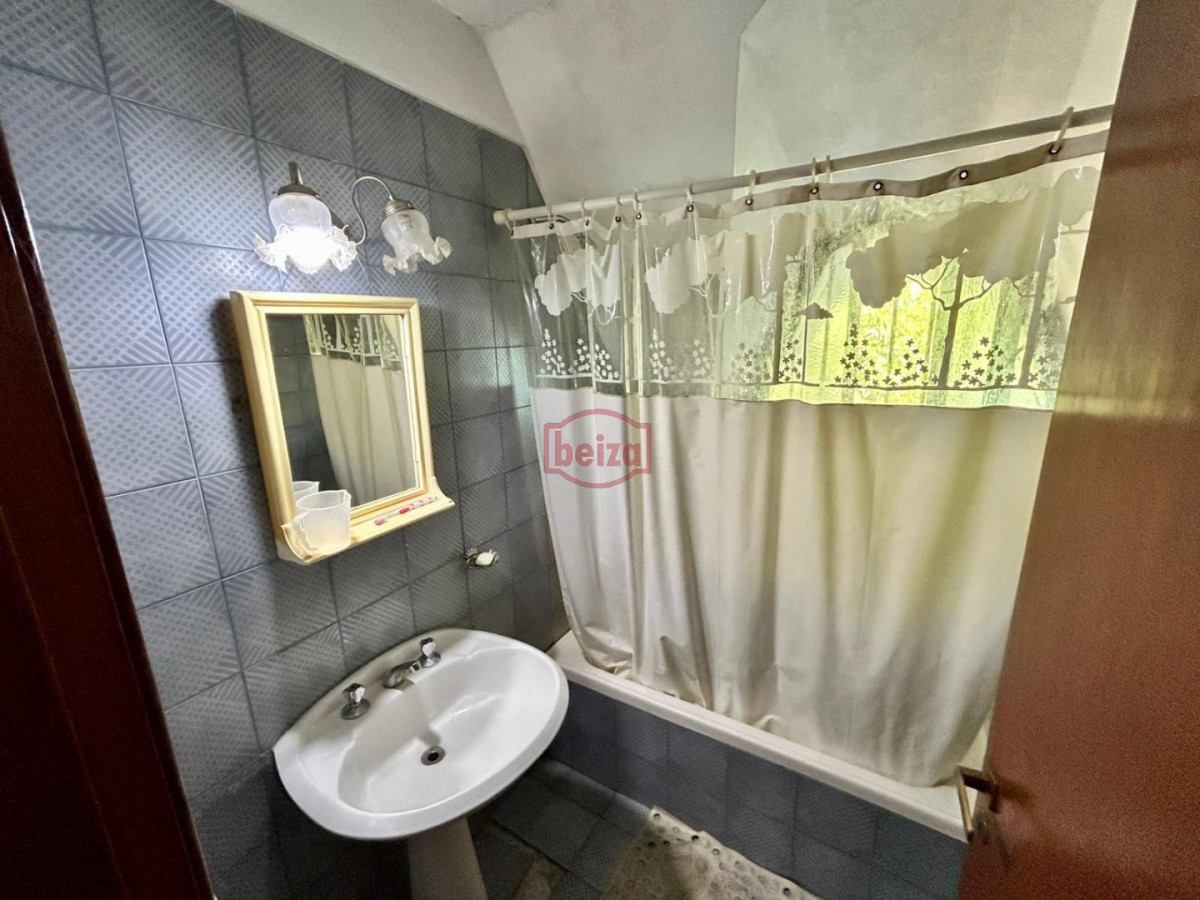 Casa ID.167157/Casa-de-3-dormitorios-en-venta-en-Cantegril - Casa en Marly