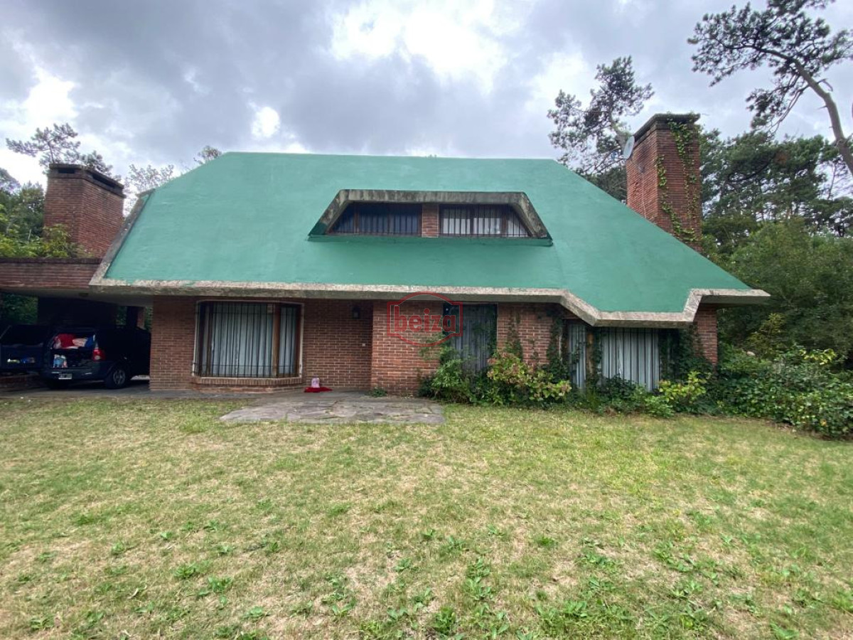 Casa ID.167157/Casa-de-3-dormitorios-en-venta-en-Cantegril - Casa en Marly