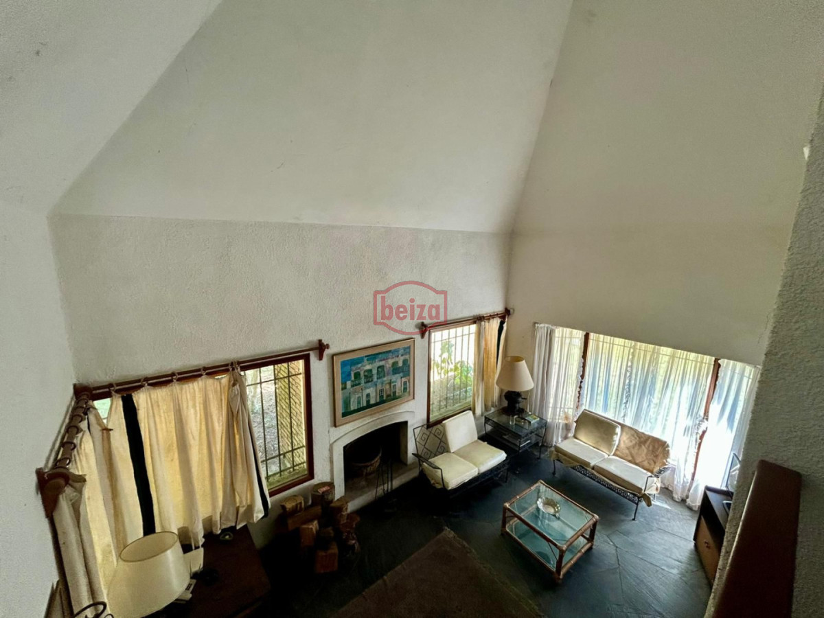 Casa ID.167157/Casa-de-3-dormitorios-en-venta-en-Cantegril - Casa en Marly