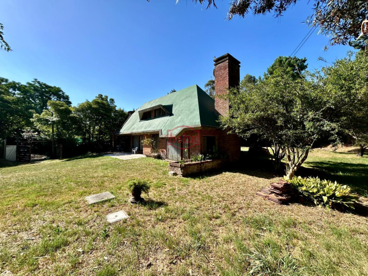 Casa ID.167157/Casa-de-3-dormitorios-en-venta-en-Cantegril - Casa en Marly