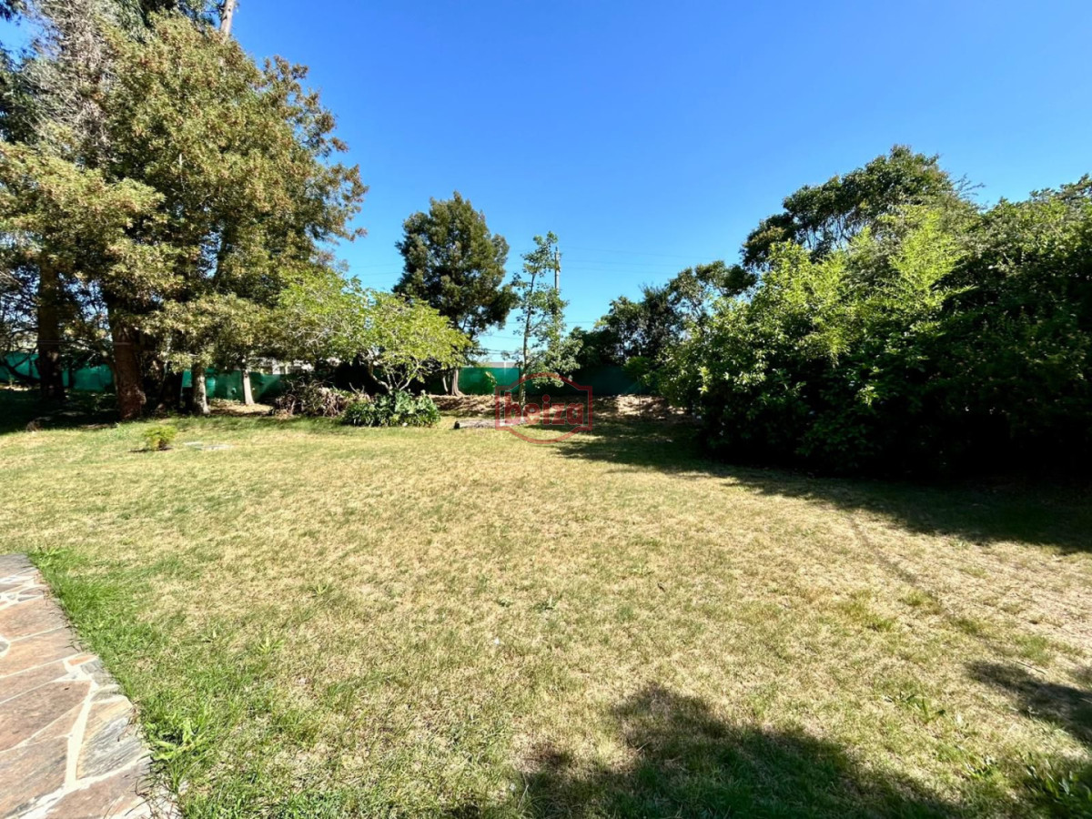 Casa ID.167157/Casa-de-3-dormitorios-en-venta-en-Cantegril - Casa en Marly