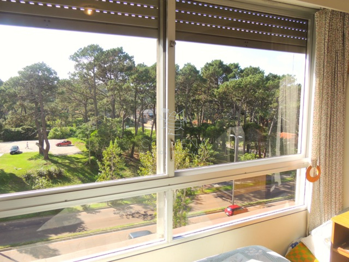 Apartamento en muy buena ubicación, de 2 dor, 2 baños mas dep. mas info!!!!!!