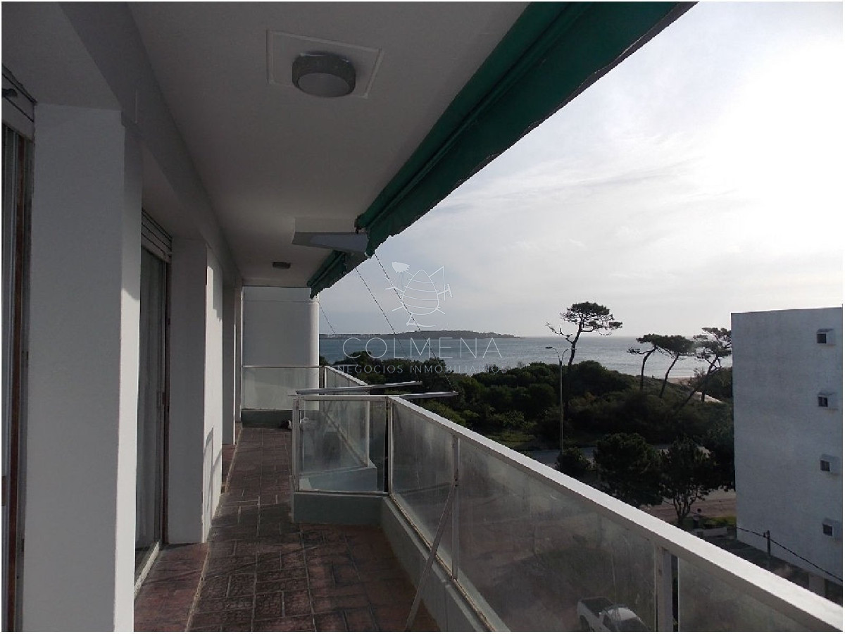 Apartamento en parada 8 de la mansa con vista a 50 m del Mar.