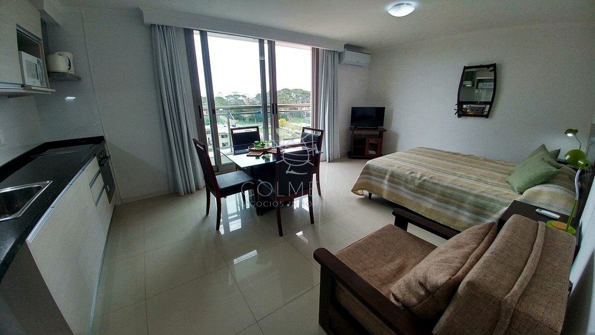  Apartamento MONOAMBIENTE,  1 ban?o, cocina integrada, en Roosevelt - Punta del Este - muy comodo y Equipado totalmente