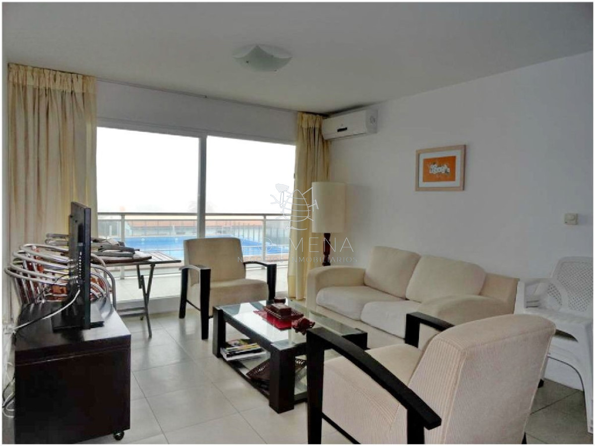 Excelente departamento de 2 dormitorios y 2 baños mas parrillero