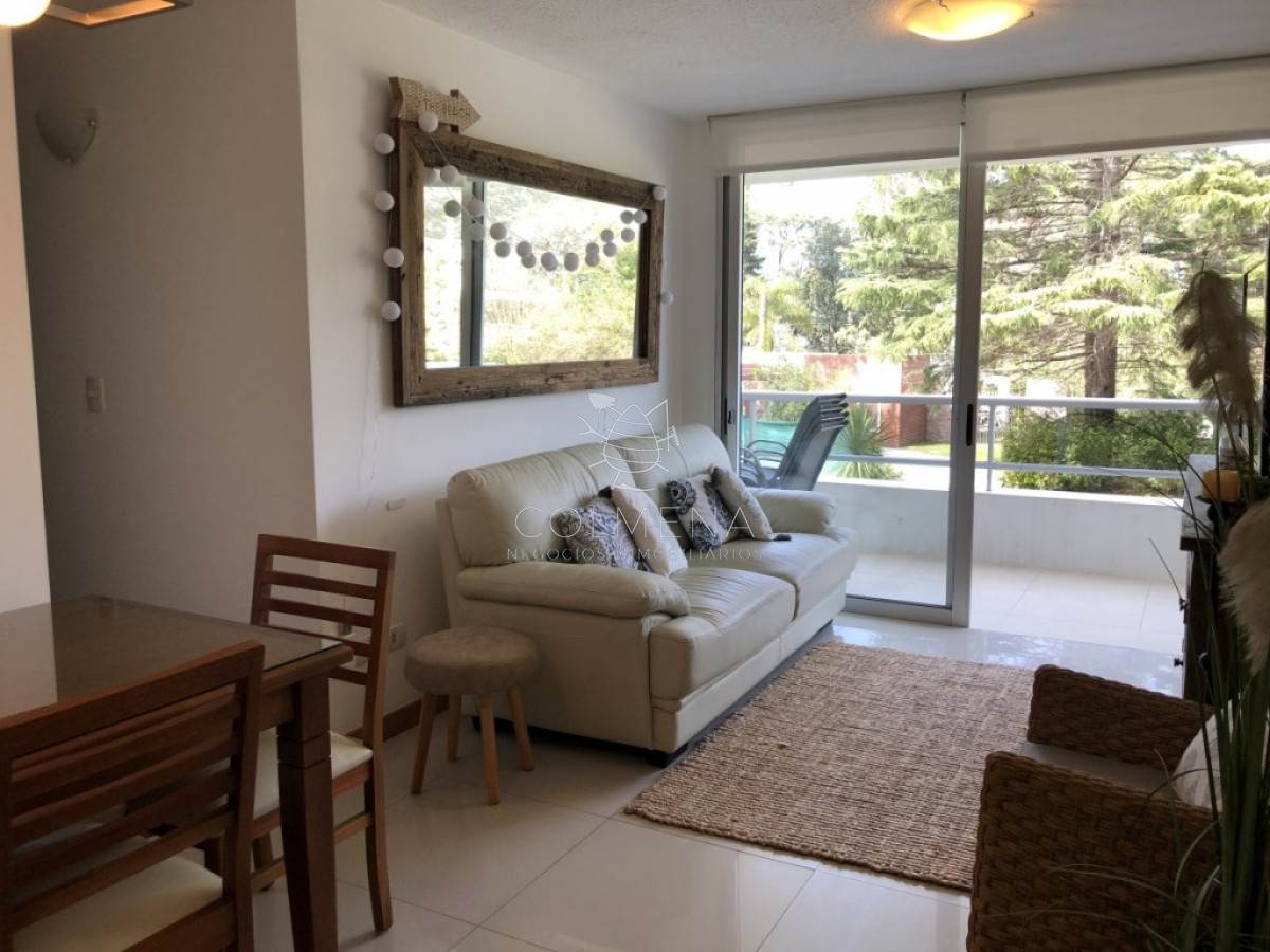 Apartamento en Mansa, 2 dormitorios, con parrillero propio