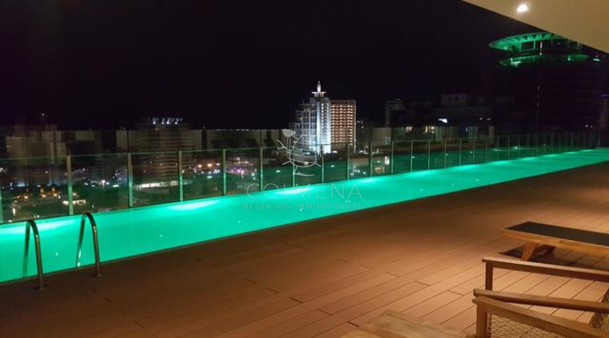 Apartamento de 1 dormitorio y medio muy bien ubicado en Punta del Este