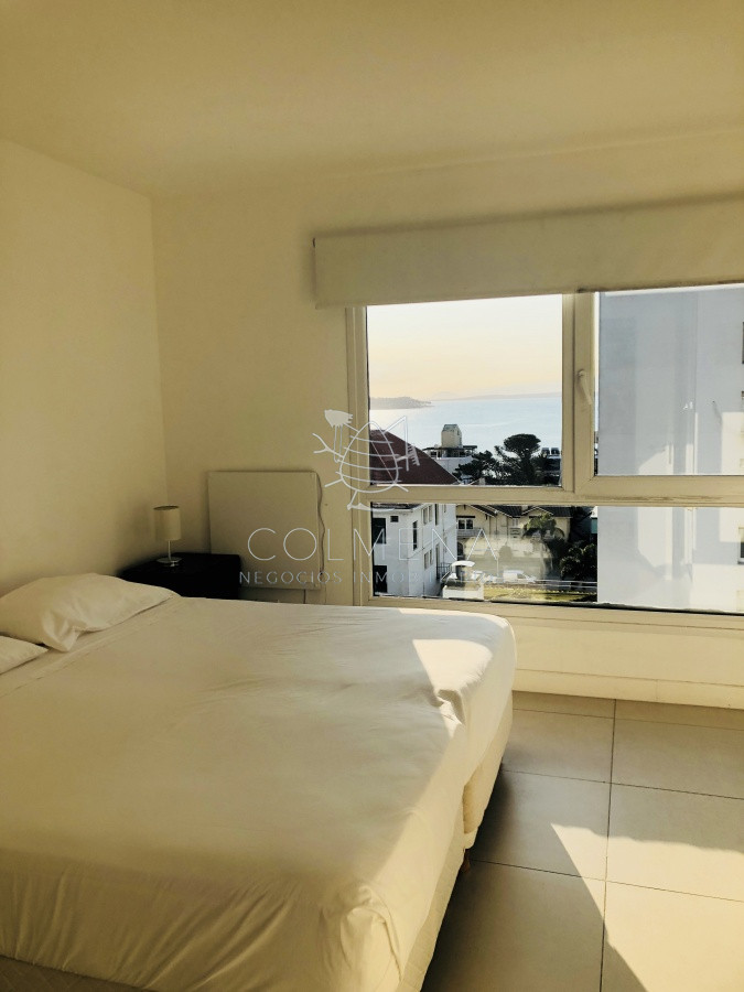 Apartamento en el corazon de la peninsula de un dormitorio y garaje.