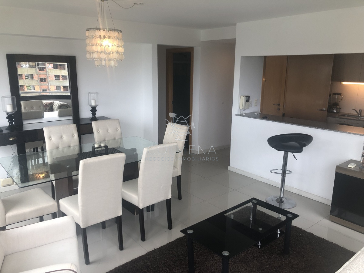 Apartamento de 3 dormitorios 2 baños muy buena ubicacion.