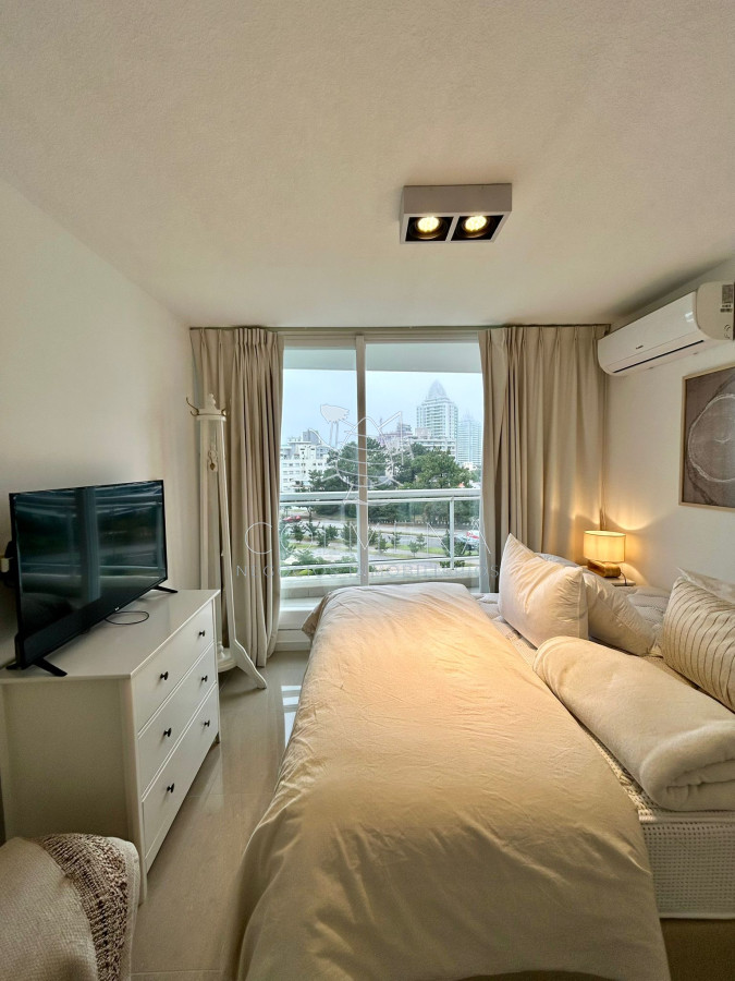 Espectacular departamento en torre de renombre - GoPunta - Portal Inmobiliario de Punta del Este - Maldonado